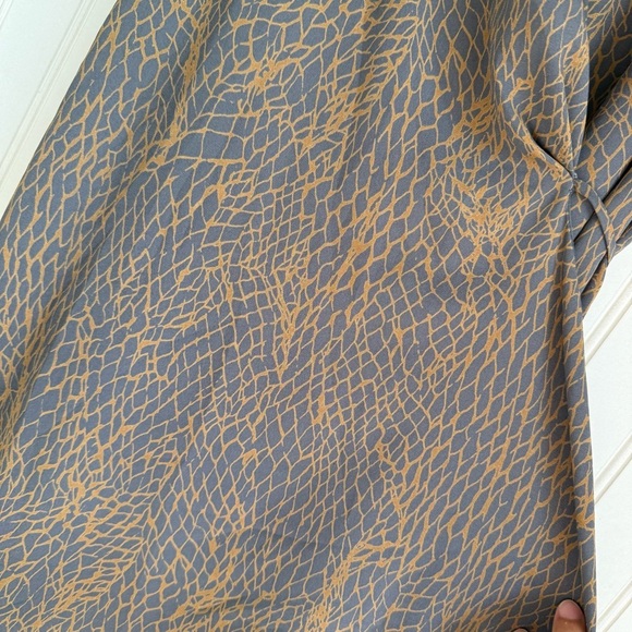 Aritzia Babaton Size XS Gray and Mustard Wallace Snakeskin Mini Wrap Dress - Picture 3 of 5